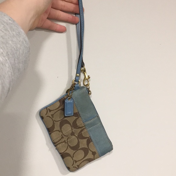 Coach Handbags - 3 for $15 👚 Coach Wristlet
